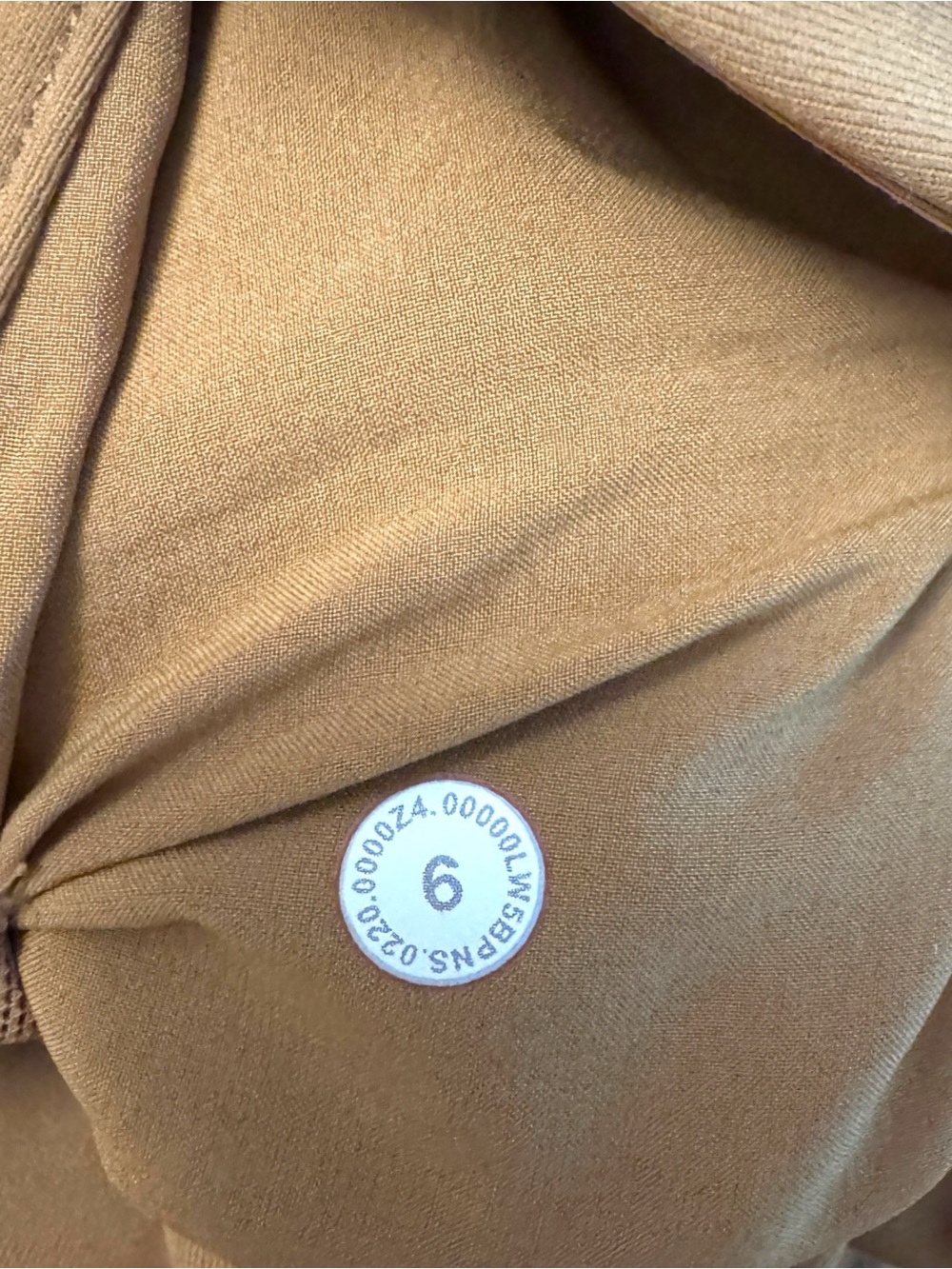 LULULEMON On The Fly 7/8 Pant *27"
Saddle Brown - Size 6 EUC - Picture 10 of 10